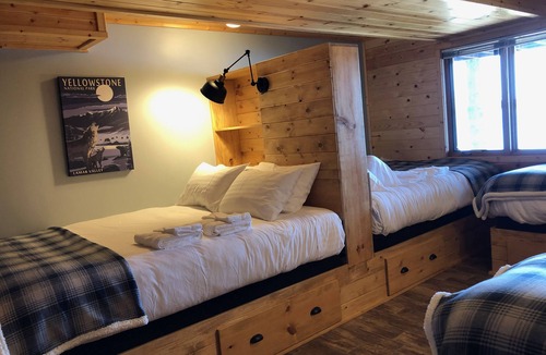 Minong Cabin | Northwoods Lakeside Retreat