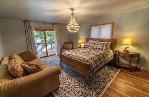 Minong Cabin | Northwoods Lakeside Retreat