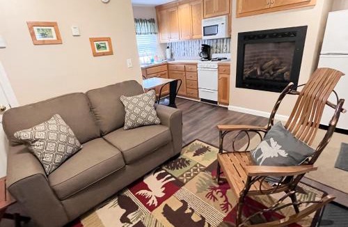 Eastern Vermont House | Northwoods Lodge Cabin 1