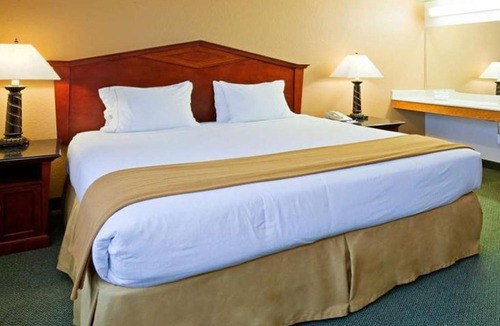 Eagan Hotel | Norwood Inn & Suites Eagan St Paul & Mall of America