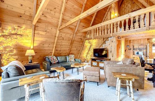 Jay Ski Chalet | Oak Hollow Chalet