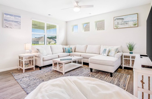 Ocean View House | Ocean View Beach Club getaway with fast WiFi, patio, pool & sauna