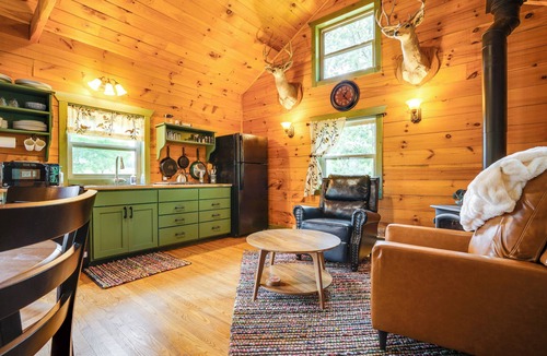 Pierce County Apartment | On 30 Acres w/Trails & Garden: Stockholm Retreat!