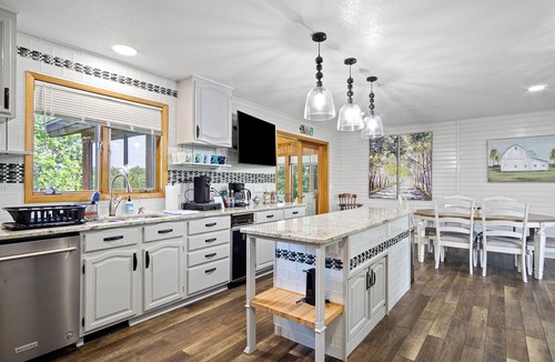 Chippewa Falls House | On Lake Wissota, close to trails and golfing. What are you waiting for?