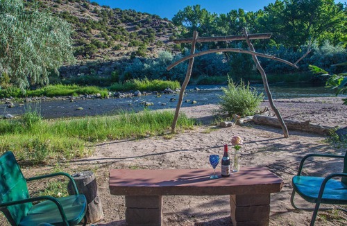 Ranchos De Taos House | On the Rio Grande River! Rinconada Rio Grande Retreat