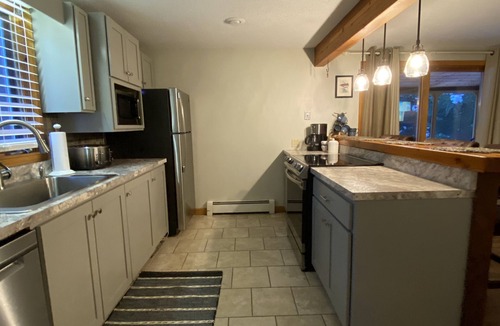Bartlett House | On the Saco River, Minutes to Storyland and Mountains (Attitash, Wildcat)