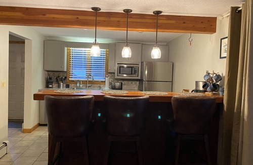 Bartlett House | On the Saco River, Minutes to Storyland and Mountains (Attitash, Wildcat)