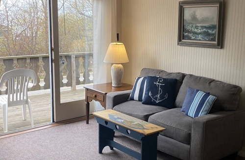 Egg Harbor Cottage | One Bedroom Cottage Near Central Egg Harbor