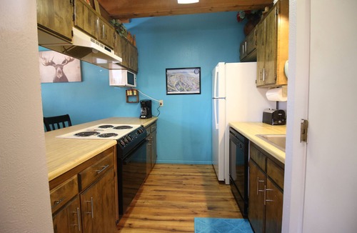 Angel Fire Condo | Only steps to the slopes!