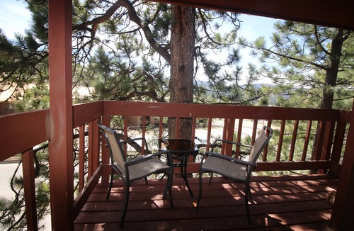 Angel Fire Condo | Only steps to the slopes!