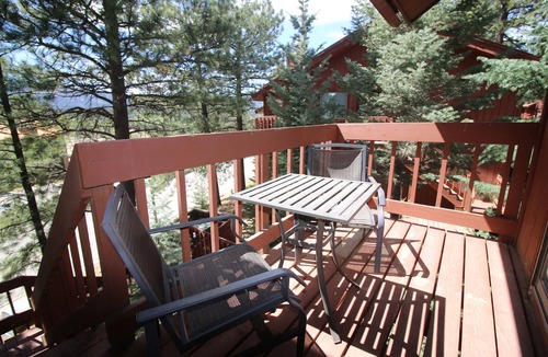 Angel Fire Condo | Only steps to the slopes!