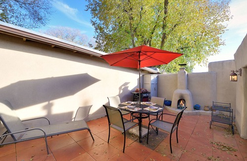 Downtown Santa Fe House | Original Adobe Home in Historic Santa Fe - 1/2 mile to Plaza, shops and museums
