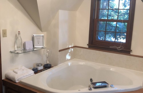 Altoona Hotel | Otter Creek Eau Claire Altoona