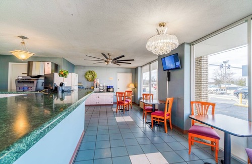 Mountain View Hotel | Ozark Junction mountain view by OYO