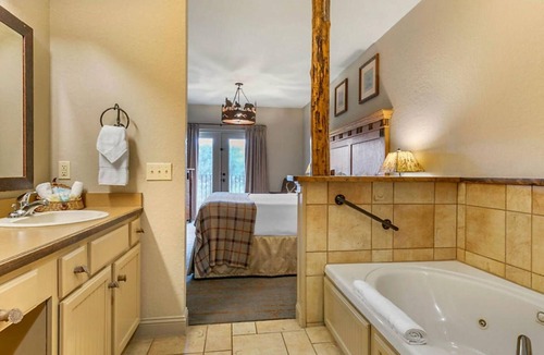 Big Cedars Resort | Ozark Luxury Escape at Big Cedar with Spacious 2BR Lodge Lockoff