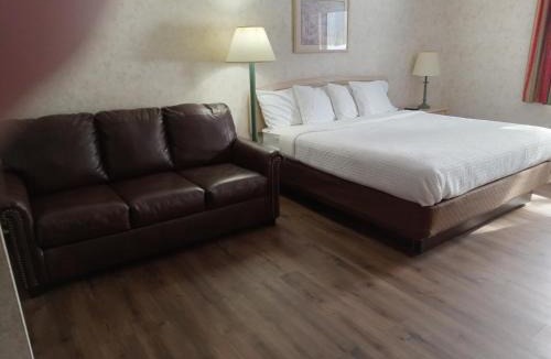 Holcombe Hotel | Paradise Shores Hotel