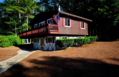 Meredith House | Patrician Shores 4 BR Winnipesaukee access partial water views