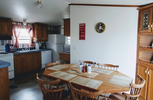 Eagle Nest House | Peaceful/Beautiful Mountain Views & centrally located to all the mountain fun