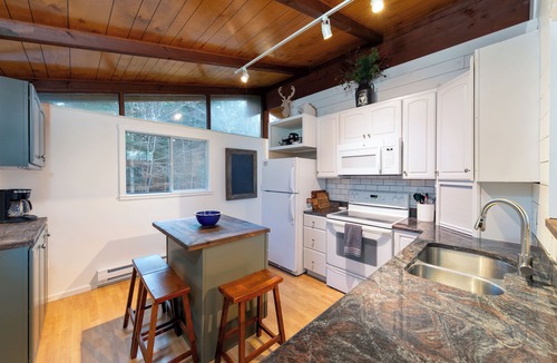 Windham Ski Chalet | Peaceful chalet near Bromley, Magic, Okemo, Mount Snow, and Stratton