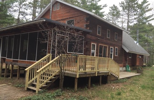 Paradise House | Peaceful Couples Getaway in Lake Superior Forest