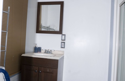 Watertown Apartment | Peaceful Decor crafted Apartment 1 BEDROOM 2 BATHROOMS