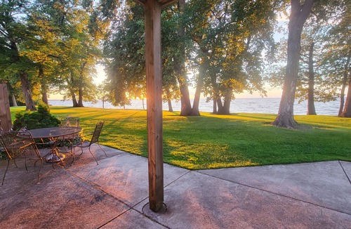 Onamia House | Peaceful End-Unit With Panoramic Lake Views! Perfect For All Seasons!