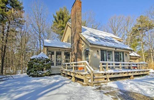 Goshen House | Peaceful Goshen Cottage with Screened Porch and Views!