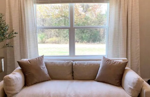 Benton County House | Peaceful home, conveniently located!