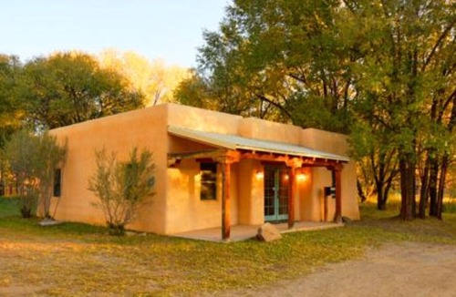 Taos House | Peaceful/Relaxing. Walking distance to the Taos Plaza, side-walks all the way.