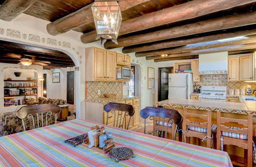 Taos House | Peaceful retreat with amazing mountain views, fireplaces & private hot tub