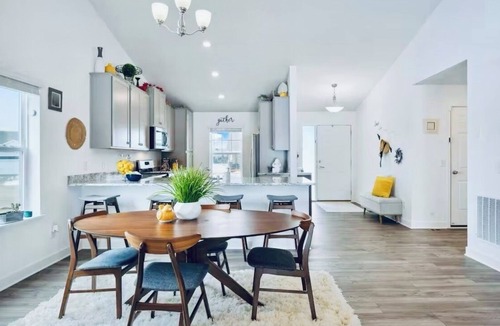 Lakeville House | Peaceful Zen Retreat with Private Space, Trails, & Easy Access to Airports
