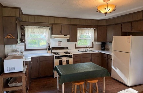 Millersburg House | Pebble Beach Pines Lakehouse
