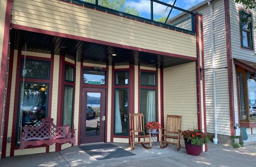 Pepin Apartment | Pepin Marina Retreat: Cottage Apartment with Deck