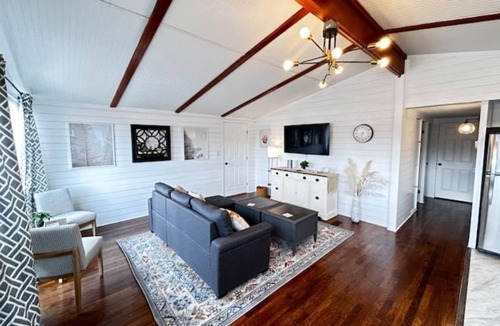 Andover House | Perfect for couples retreat, family friendly and quilters!
