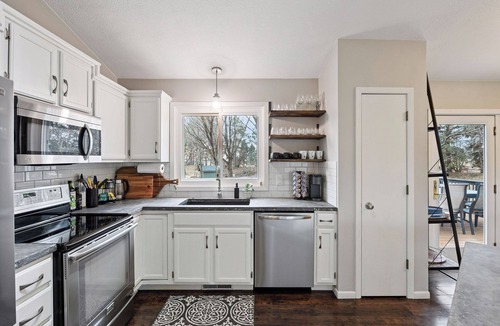 Chanhassen House | Perfect Gathering Spot in Chanhassen