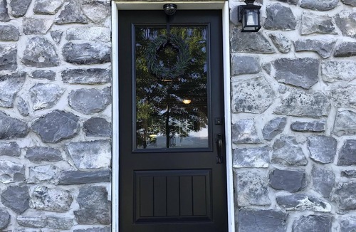 Fairfax House | Perfectly Vermont 4 bed 2 bath, barn doors, modern design , pine floors, views