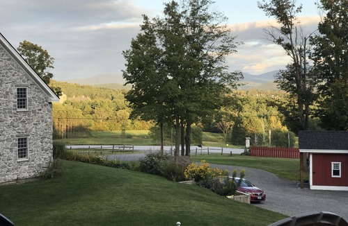 Fairfax House | Perfectly Vermont 4 bed 2 bath, barn doors, modern design , pine floors, views