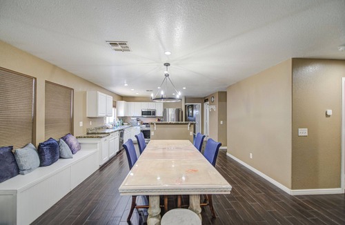 Boulder Creek House | Pet Friendly Home, Private Dog Run, Charming Desert Getaway, Comfortable