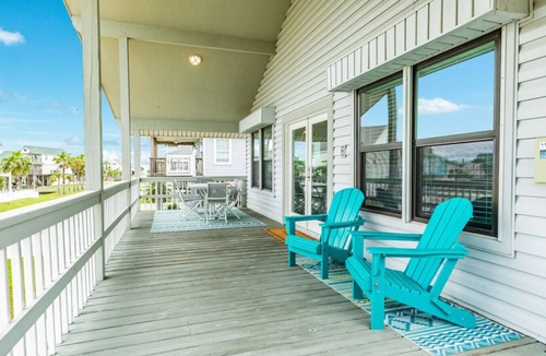 Terramar Beach House | Pet friendly home with canal view
