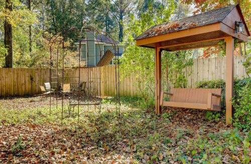 Lilburn Apartment | Pet-Friendly Lilburn Duplex w/Patio & Grills!