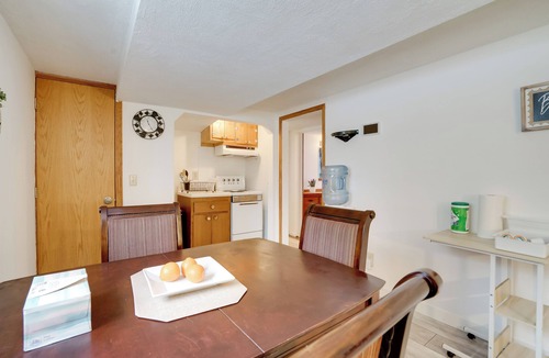 Spring Lake Park Apartment | Pet-Friendly Minneapolis Apt Near Shops & Dining!