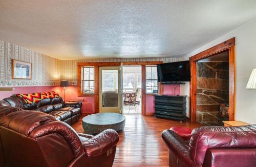 Shoshone County House | Pet-Friendly Pinehurst Home: Hike, Bike & Ski!