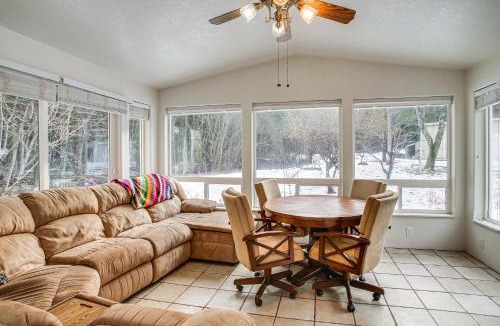 Shoshone County House | Pet-Friendly Pinehurst Home: Hike, Bike & Ski!