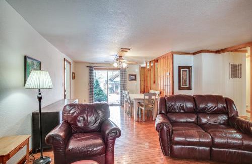 Shoshone County House | Pet-Friendly Pinehurst Home: Hike, Bike & Ski!
