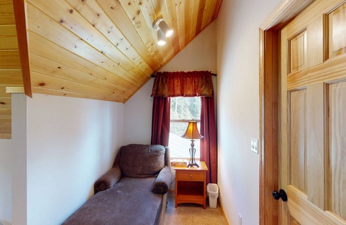 Angel Fire House | Pets | Fireplace | Hot Tub | Air-Conditioning | Royal View