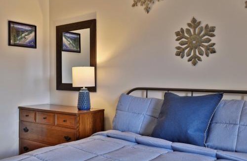 Killington House | Pico Mountain Condo C-307 - 1 BR, 1BA Steps to Pico Ski Slopes, Bus to Killington