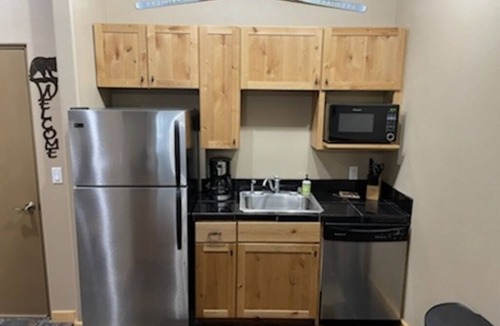 Taos Ski Valley Condo | Plan a ski/snowboard trip at our Enchanted Condo 1.5 miles from Taos Ski Valley