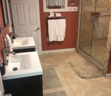 Eastern Vermont Apartment | Plush garden level apartment near Stowe