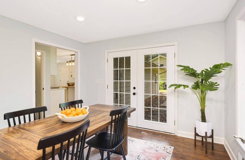 Plymouth House | Plymouth Wayzata | Peaceful Lake Retreat | Family