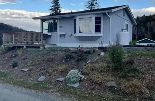 West Danville Cottage | Point Comfort Cottage #1